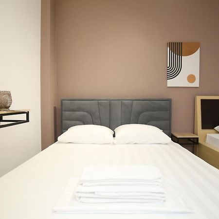 Tekb Rooms & Apartments فلورا المظهر الخارجي الصورة