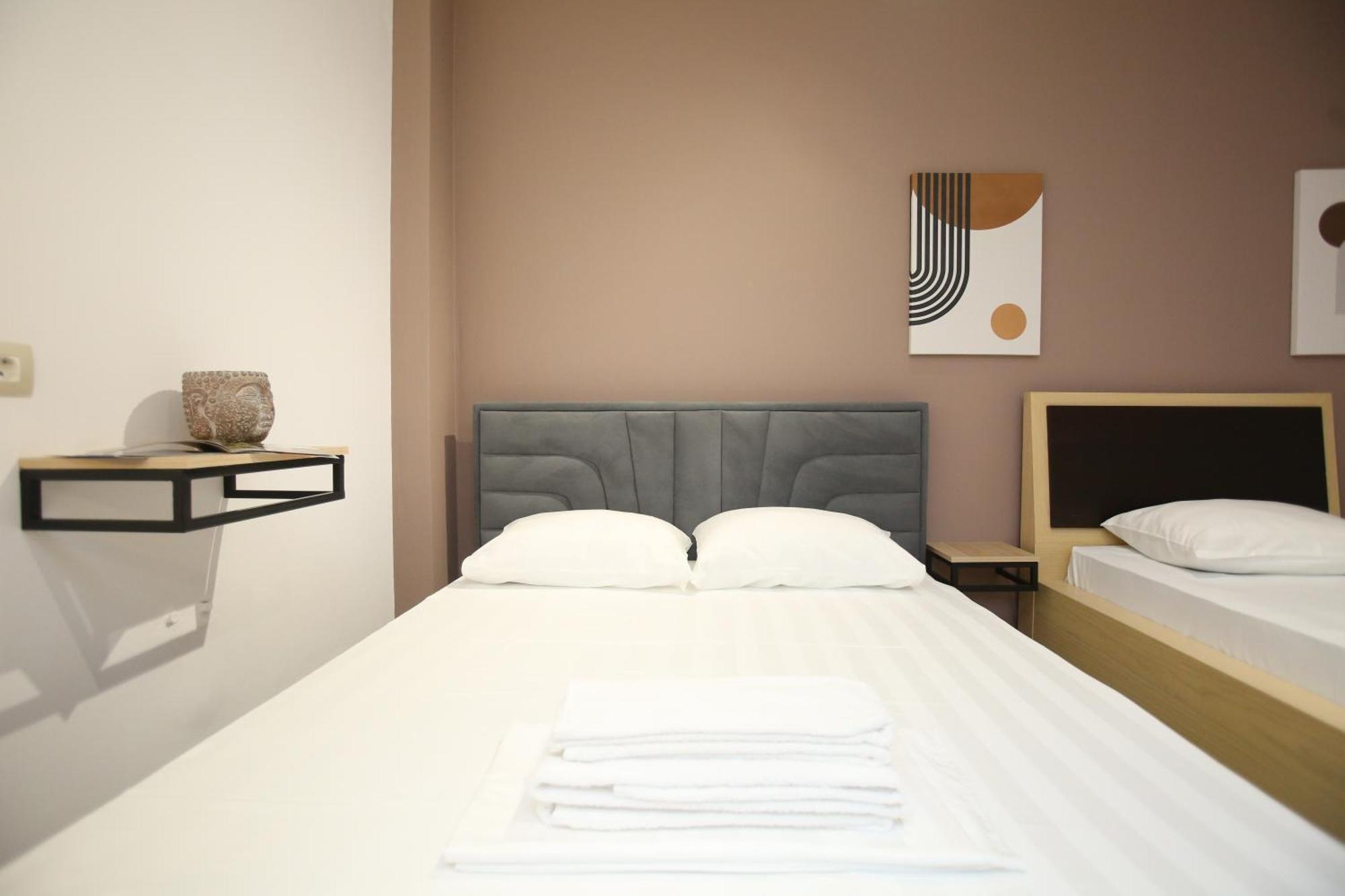 Tekb Rooms & Apartments فلورا المظهر الخارجي الصورة