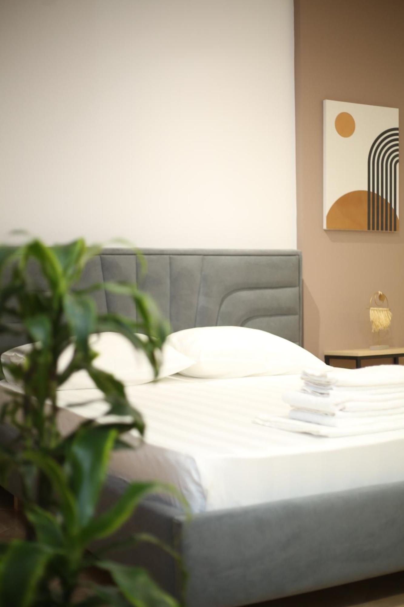 Tekb Rooms & Apartments فلورا المظهر الخارجي الصورة