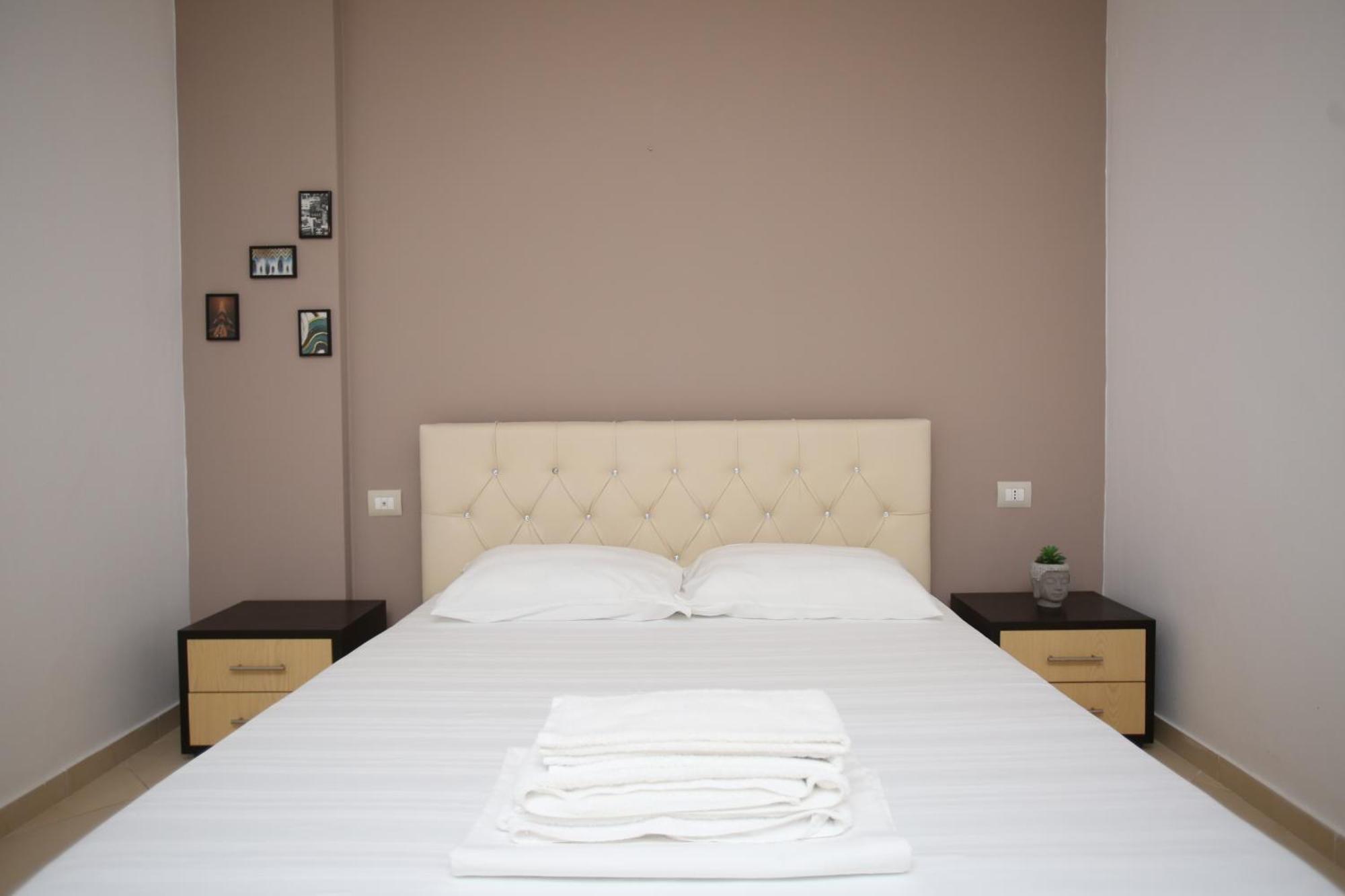 Tekb Rooms & Apartments فلورا المظهر الخارجي الصورة