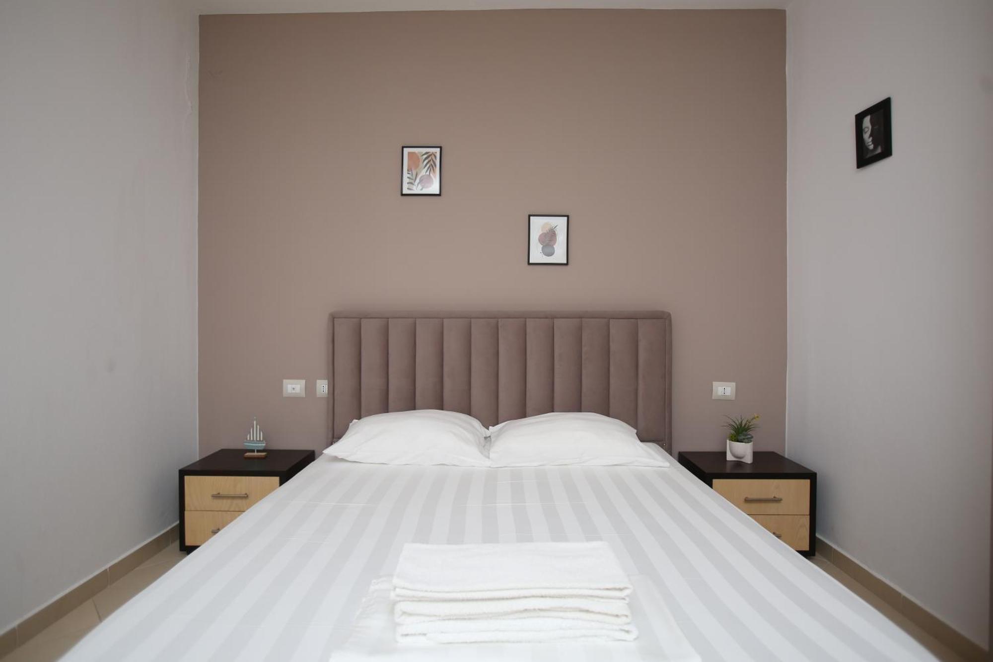 Tekb Rooms & Apartments فلورا المظهر الخارجي الصورة