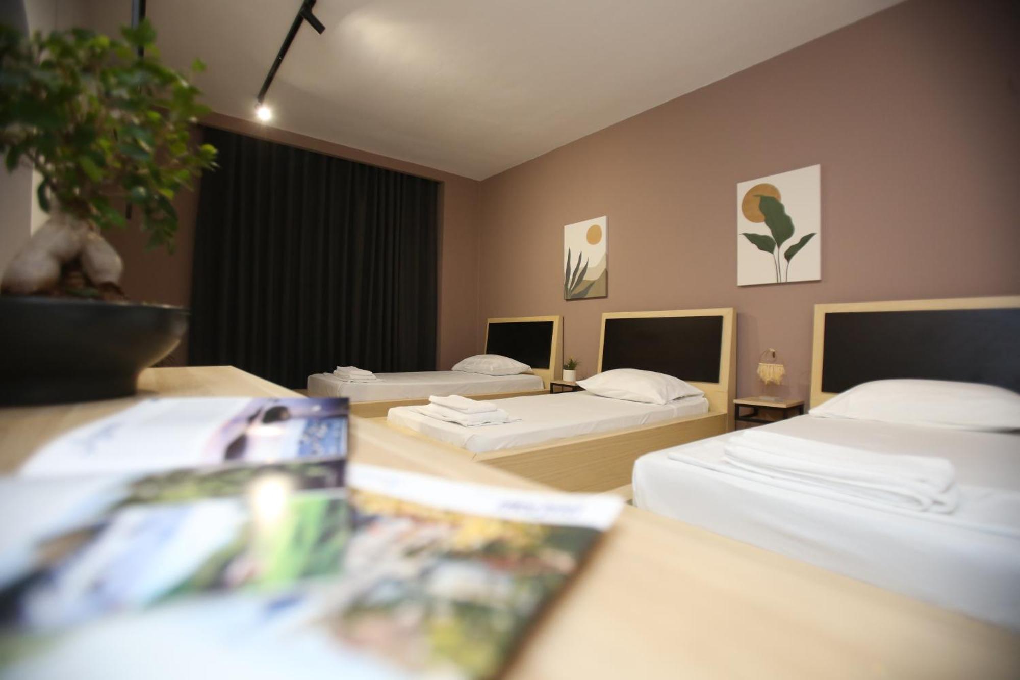 Tekb Rooms & Apartments فلورا المظهر الخارجي الصورة