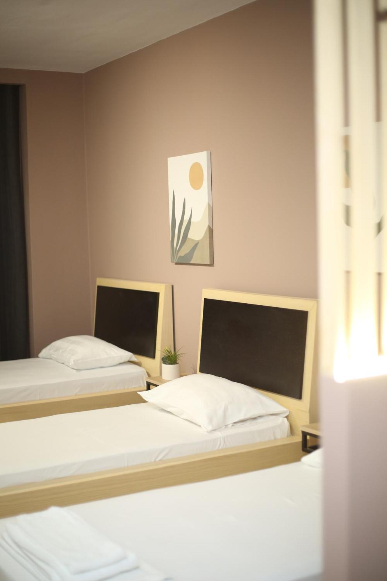 Tekb Rooms & Apartments فلورا المظهر الخارجي الصورة
