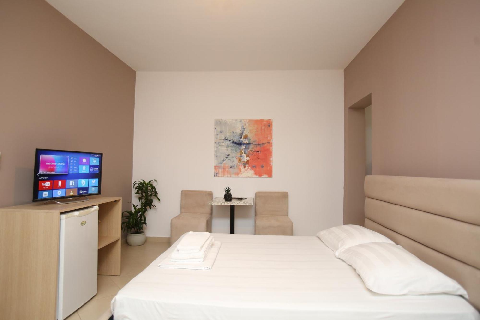 Tekb Rooms & Apartments فلورا المظهر الخارجي الصورة