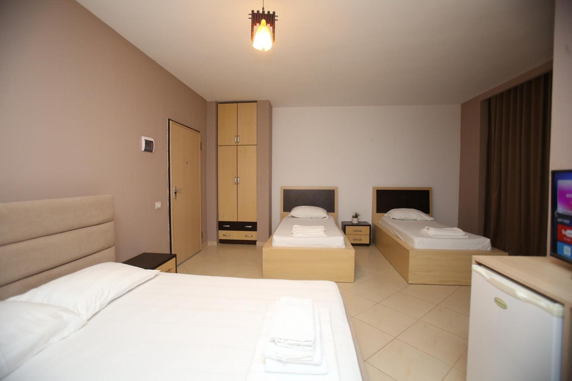 Tekb Rooms & Apartments فلورا المظهر الخارجي الصورة