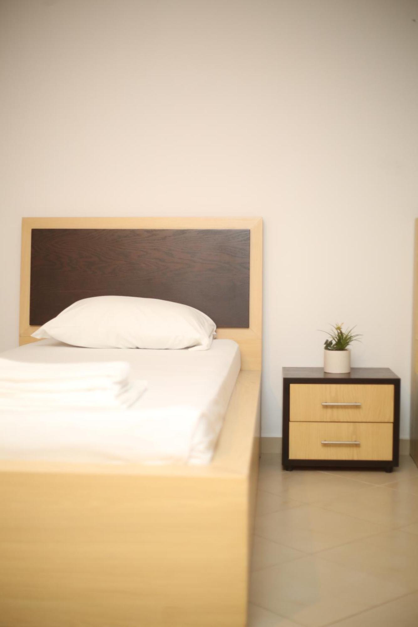 Tekb Rooms & Apartments فلورا المظهر الخارجي الصورة
